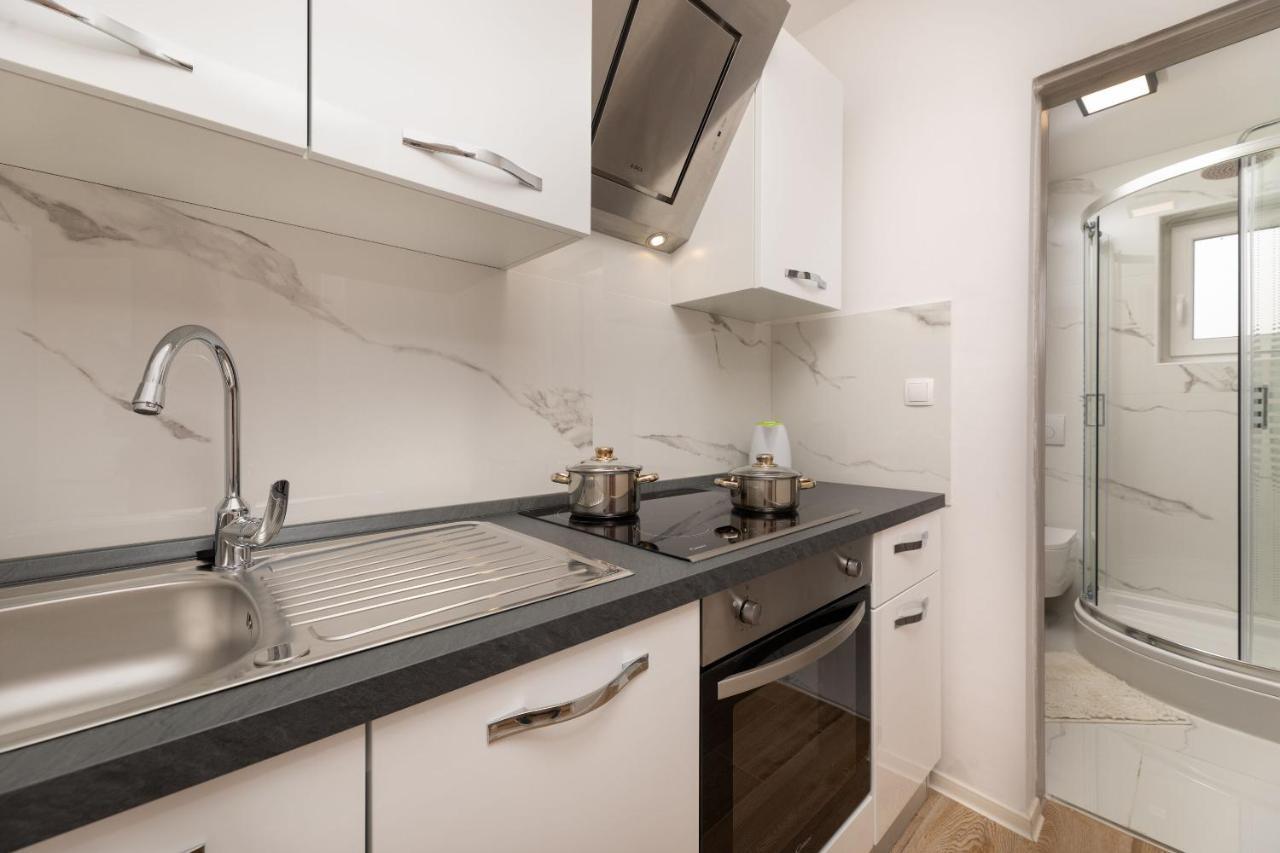 Apartments Vugrin Šilo Eksteriør bilde